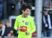 开云足球直播-比甲劲旅主场失利，晋级之路岌岌可危