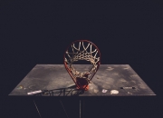 开云体育直播-暗夜王冠与破晓之光，乔治的救赎之战