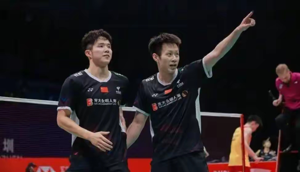 韩国羽毛球队鏖战日本羽毛球队,辛杜制霸全场的简单介绍 韩国羽毛球队鏖战日本羽毛球队,辛杜制霸全场的简单介绍