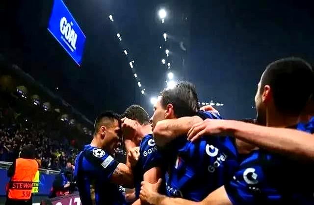 国米客场逼平对手,巅峰之战一触即发的简单介绍 国米客场逼平对手,巅峰之战一触即发的简单介绍