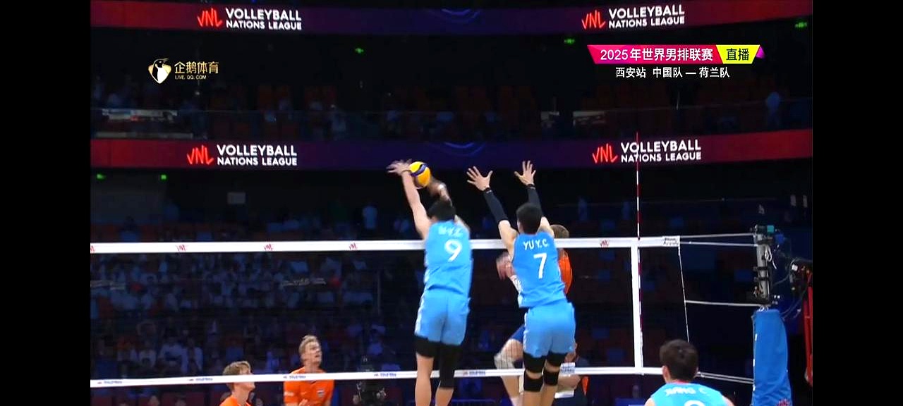 展现团队合作精神的球队获胜比赛 展现团队合作精神的球队获胜比赛