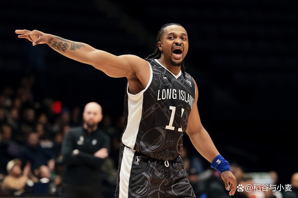 包含篮网B队强势马刺，布克爆发神勇的词条