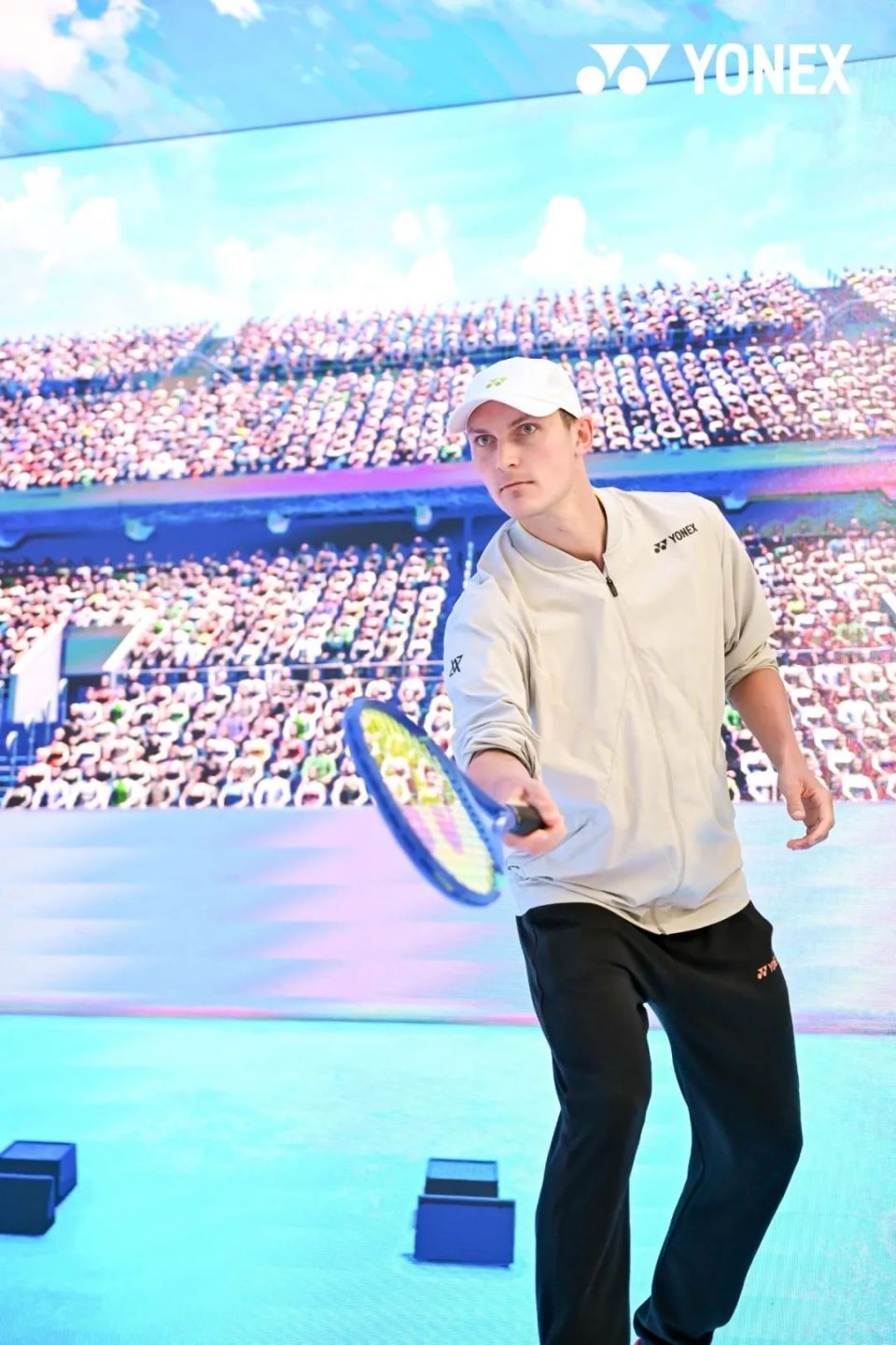 包含丹麦羽毛球队鏖战中国羽毛球队，安赛龙打破历史纪录的词条