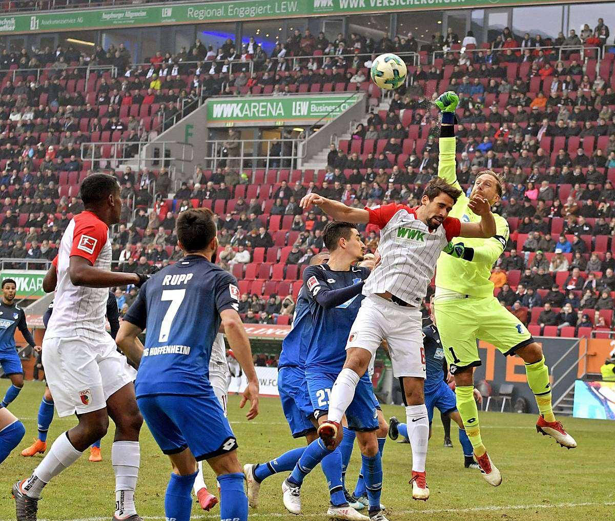 法兰克福主场险胜,稳固排名继续追赶的简单介绍 法兰克福主场险胜,稳固排名继续追赶的简单介绍