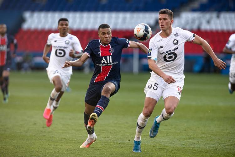 巴黎前锋梅开二度,助球队连胜 巴黎前锋梅开二度,助球队连胜