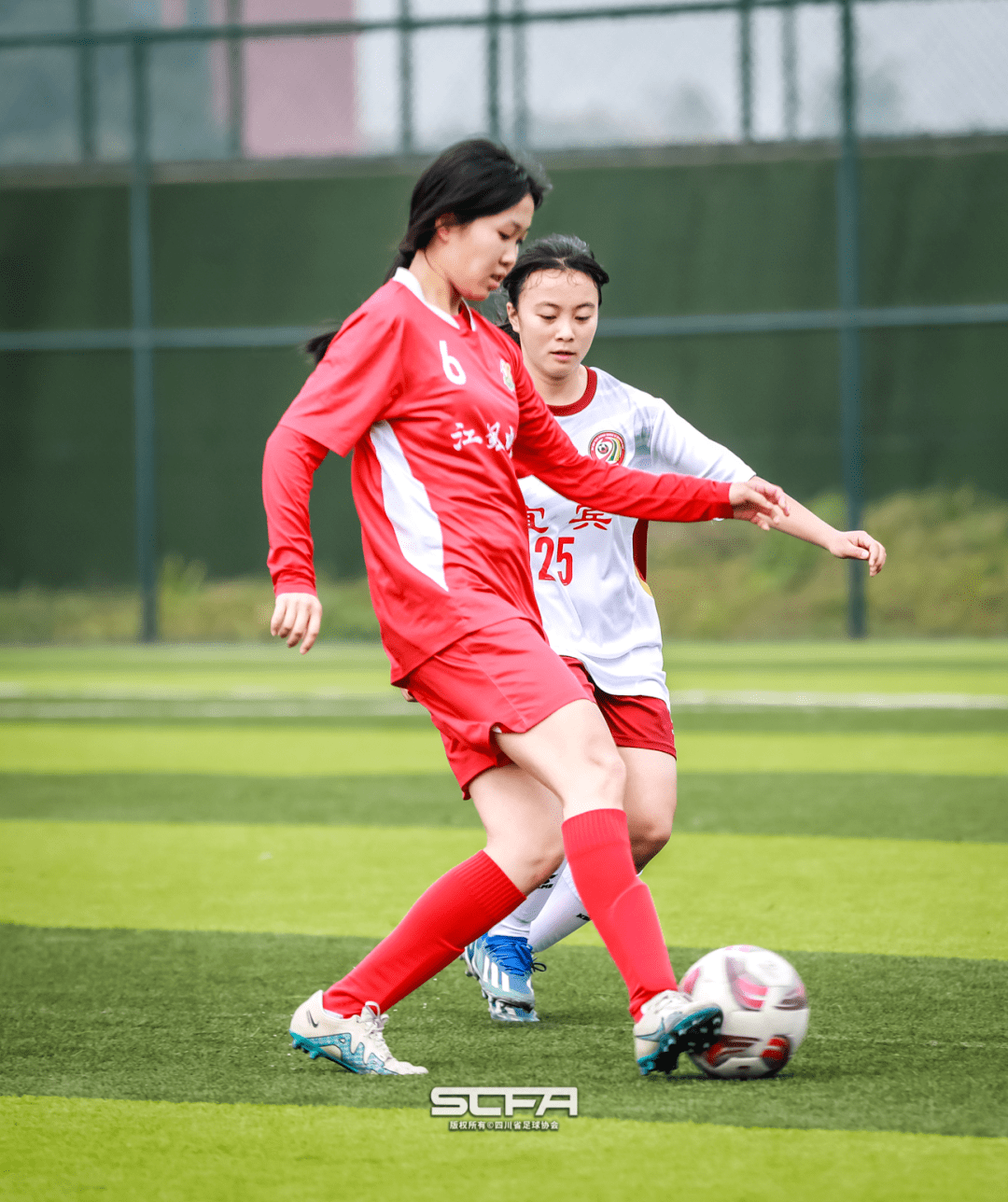 火爆足球比赛女子队伍实力过人 火爆足球比赛女子队伍实力过人