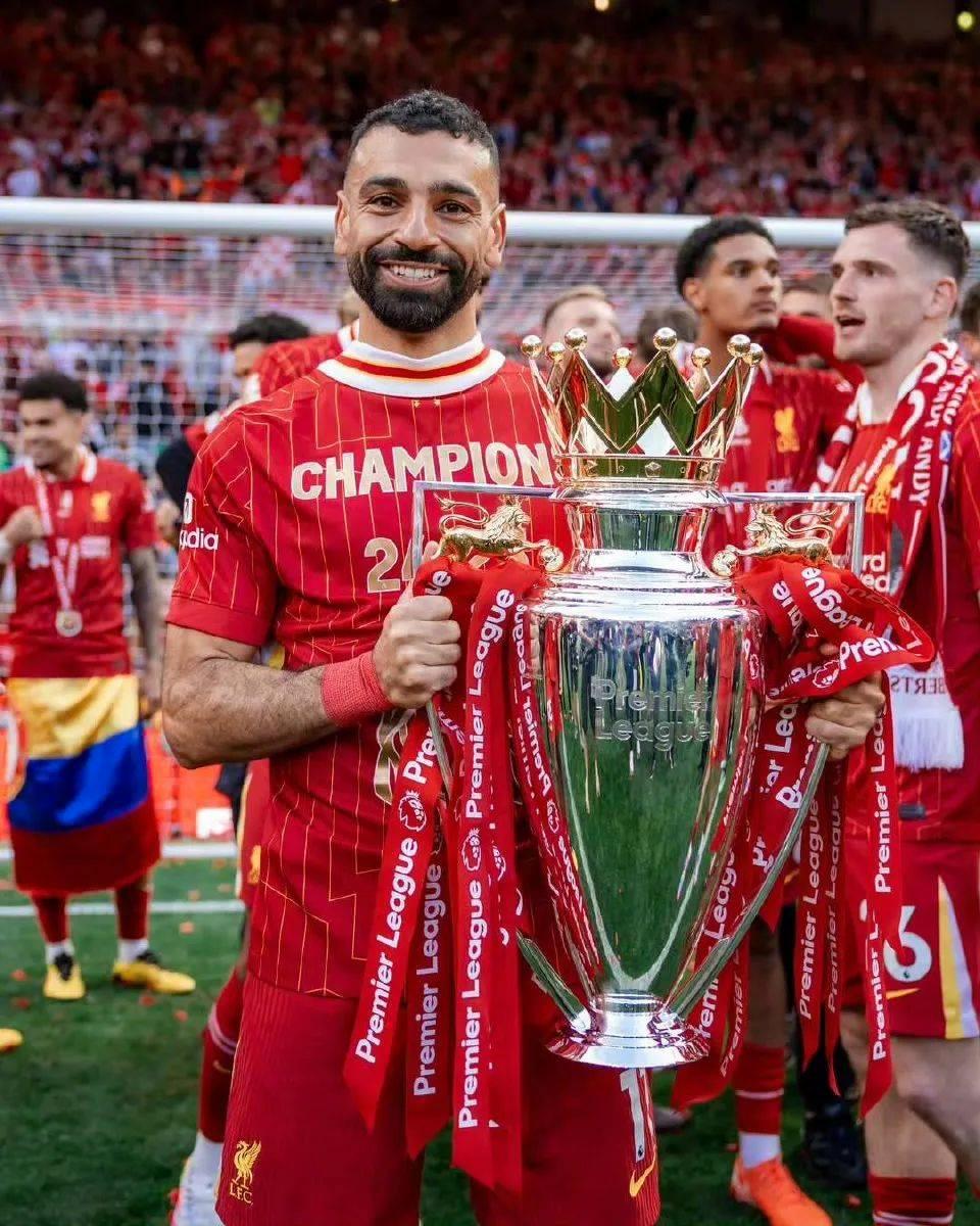 关于利物浦球员喜获本赛季最佳球员奖项,成为众人焦点的信息 关于利物浦球员喜获本赛季最佳球员奖项,成为众人焦点的信息