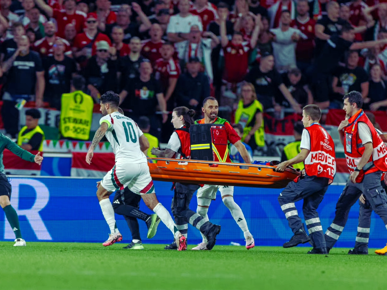 意大利与瑞典备战大赛,引发热议 意大利与瑞典备战大赛,引发热议