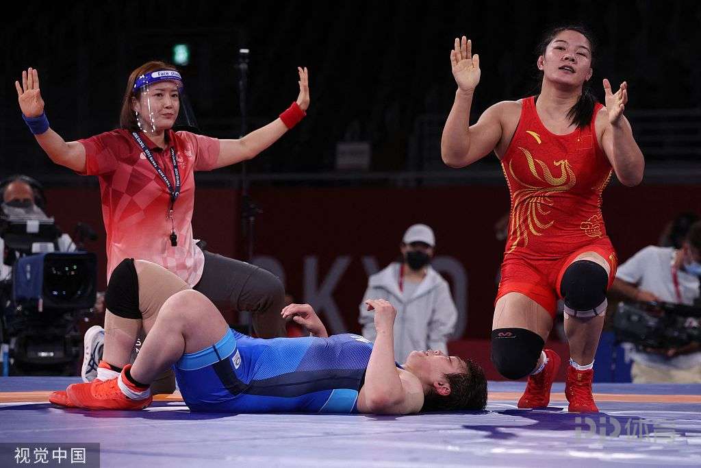 德国选手在摔跤比赛中夺得铜牌 德国选手在摔跤比赛中夺得铜牌