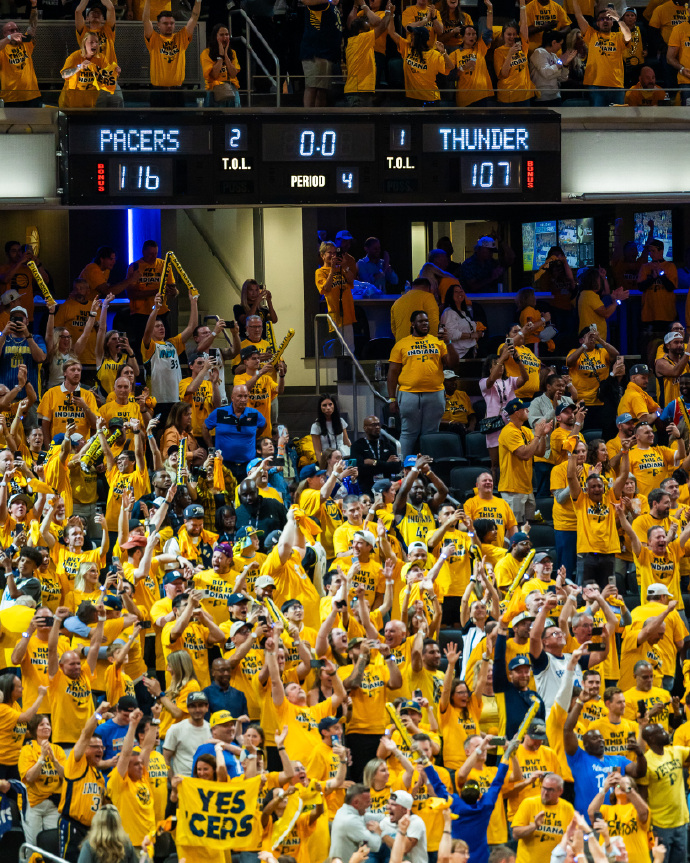 步行者力克雄鹿,米切尔扛起全队 步行者力克雄鹿,米切尔扛起全队