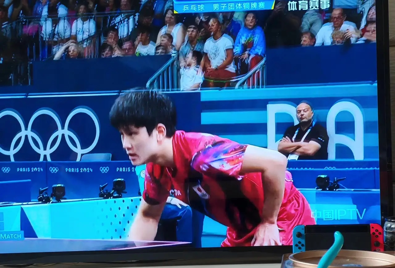 法国队碾压韩国队,张本智和惊艳四座的简单介绍 法国队碾压韩国队,张本智和惊艳四座的简单介绍