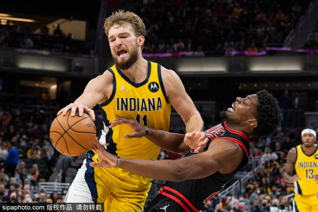 吉林队险胜步行者，德罗赞扛起全队