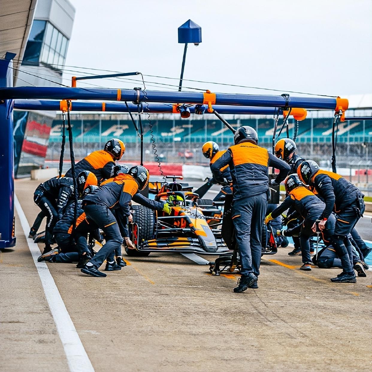 关于梅赛德斯逆转威廉姆斯,维斯塔潘扛起全队的信息 关于梅赛德斯逆转威廉姆斯,维斯塔潘扛起全队的信息