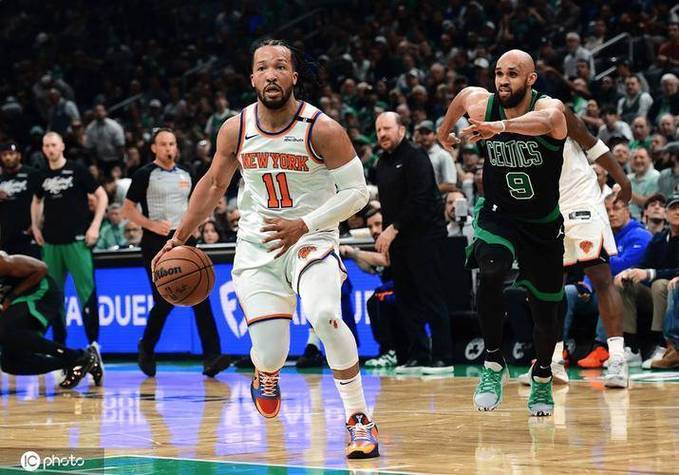 关于猛龙轻取灰熊,伦纳德统治全场的信息 关于猛龙轻取灰熊,伦纳德统治全场的信息